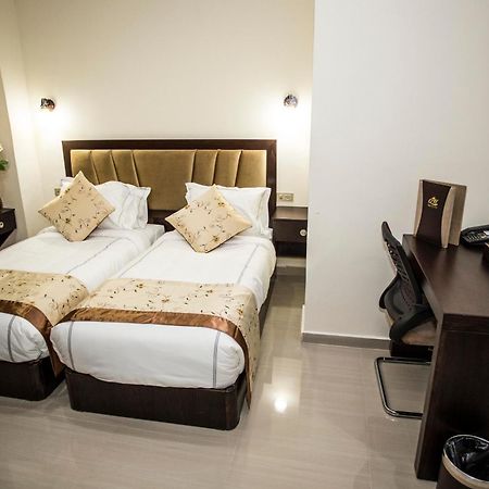 Queen Plaza Hotel Hebron Zimmer foto
