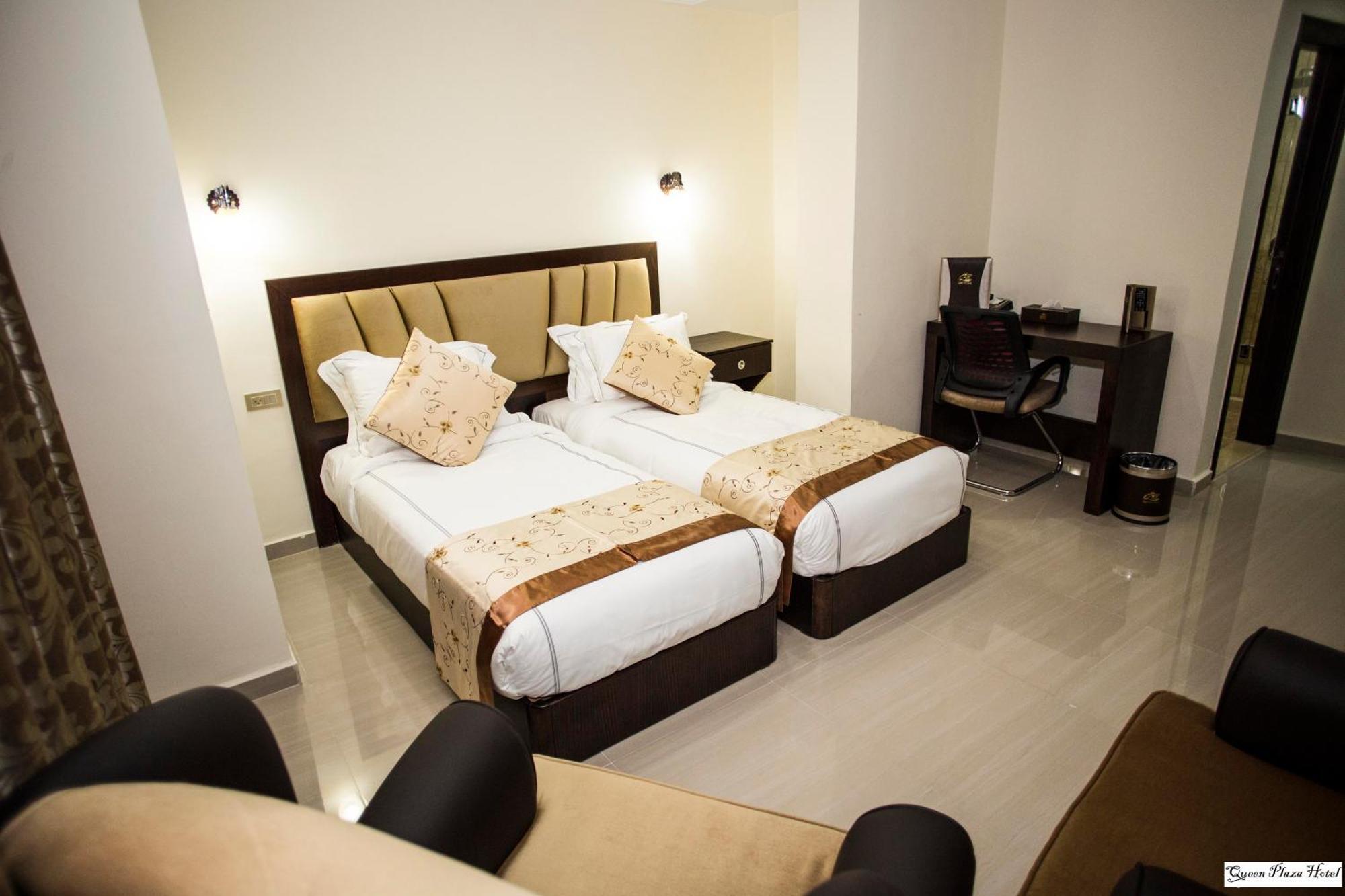 Queen Plaza Hotel Hebron Zimmer foto